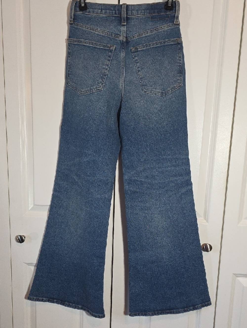 Universal Thread High-Rise Wide Leg Jeans - 4s - Picture 3 of 3